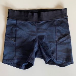 Lululemon women spandex training shorts